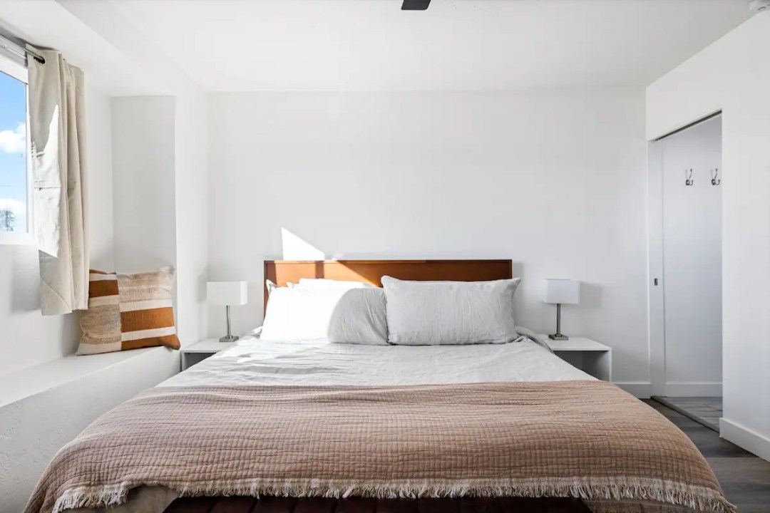 2f9fadca-4cbf-42b0-9852-0e12a345a930 (1)