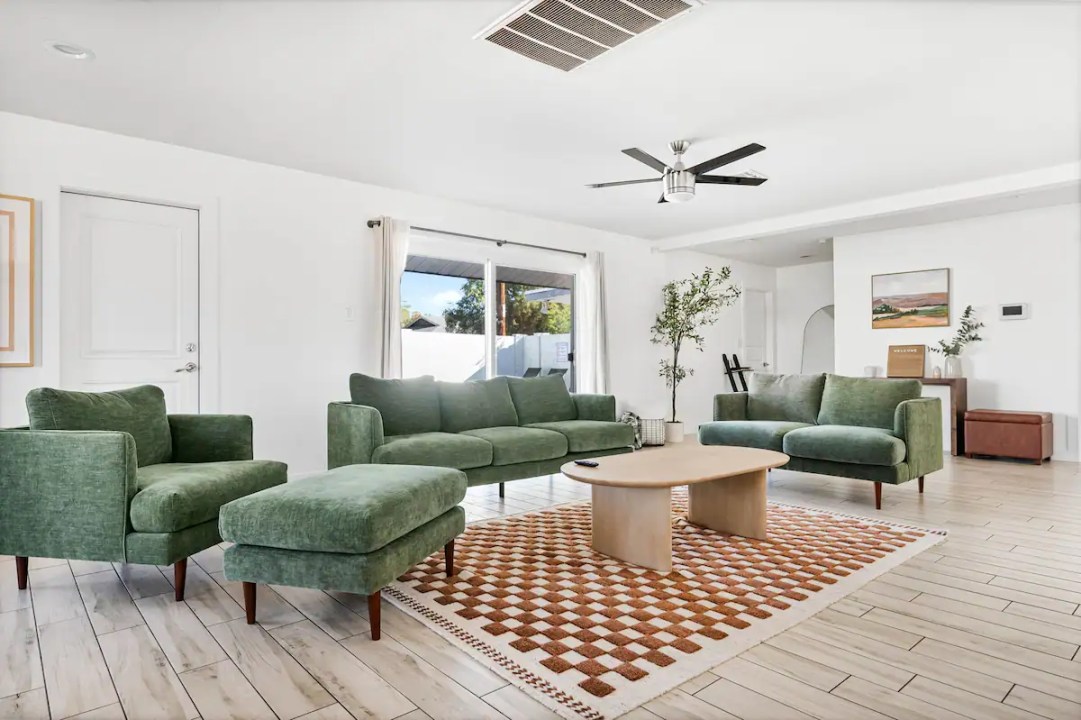 63f423bf-11e8-4581-b4c9-d6465c1effbe (1)