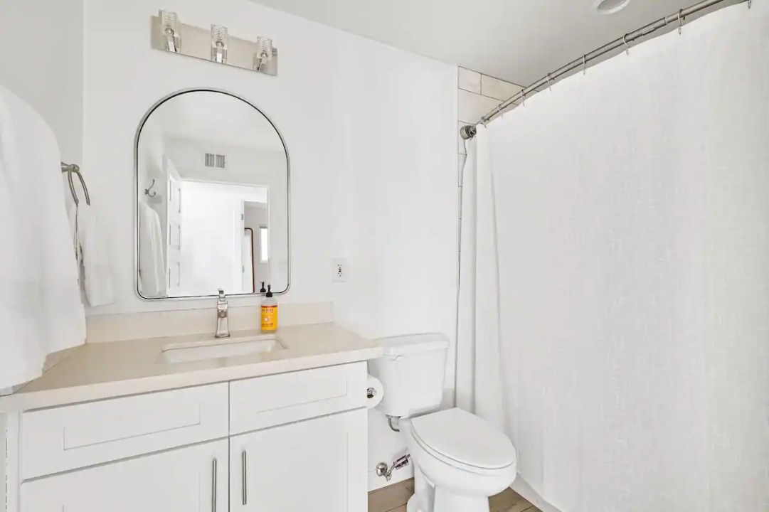 c8961be9-9dde-4aa0-950c-3690f654e7bf